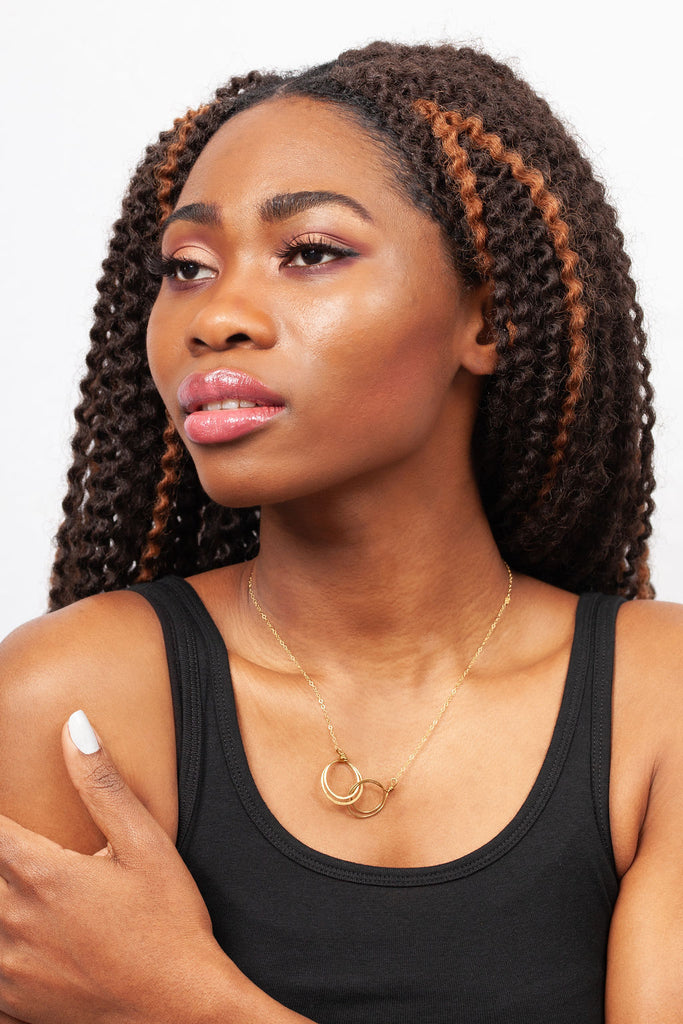 Zomi Necklace in Gold